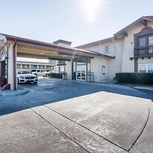 Oyo Hotel Tulsa N Sheridan Rd & Airport